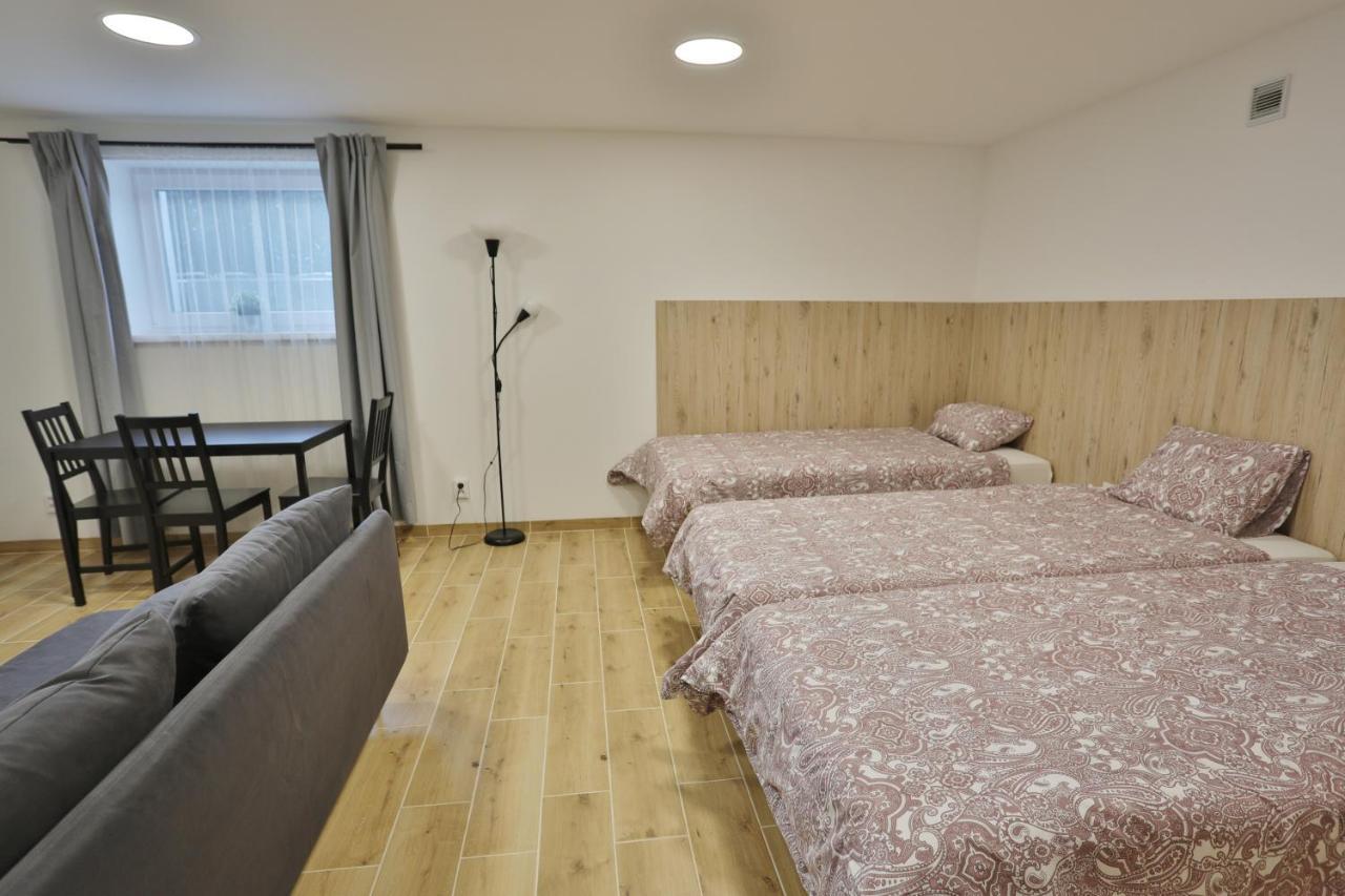 River Park Apartments อุคแมร์เก ภายนอก รูปภาพ